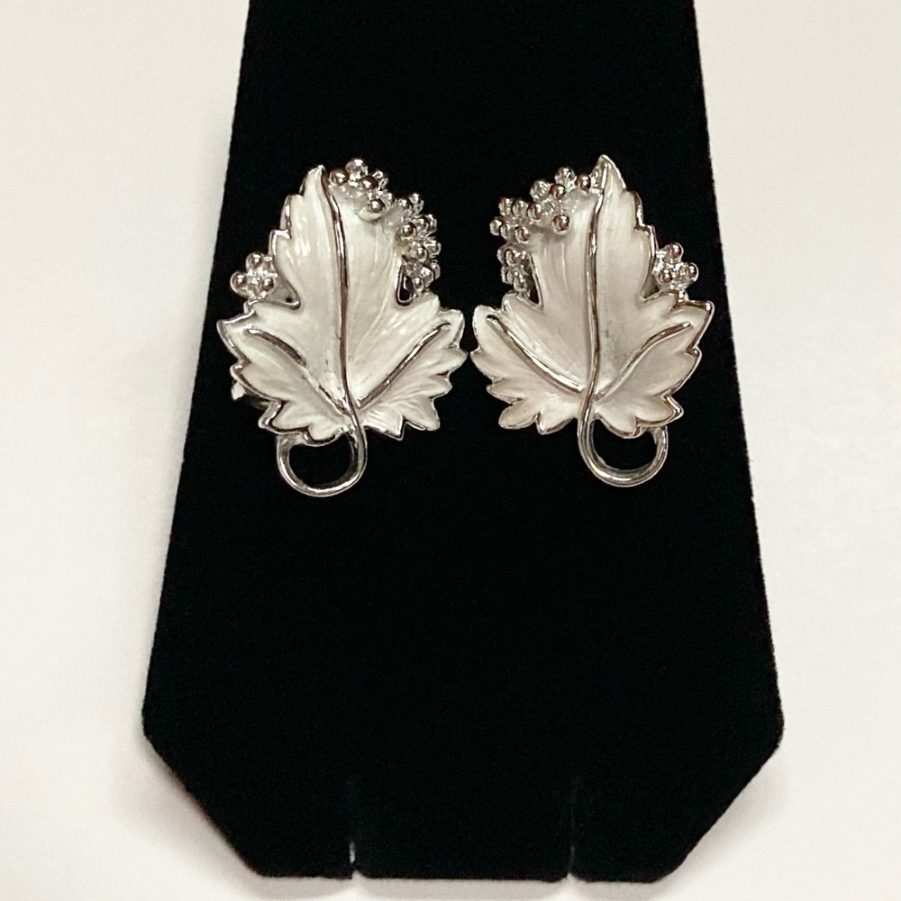 1960s Sarah Coventry White Maple Leaf Clip On Enamel Earrings